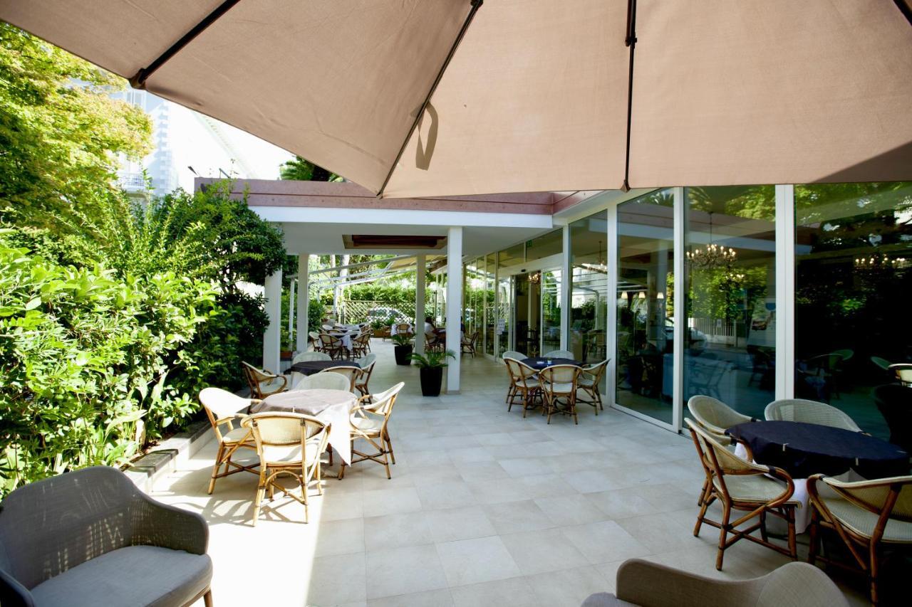 Hotel Maestri Riccione Exteriör bild