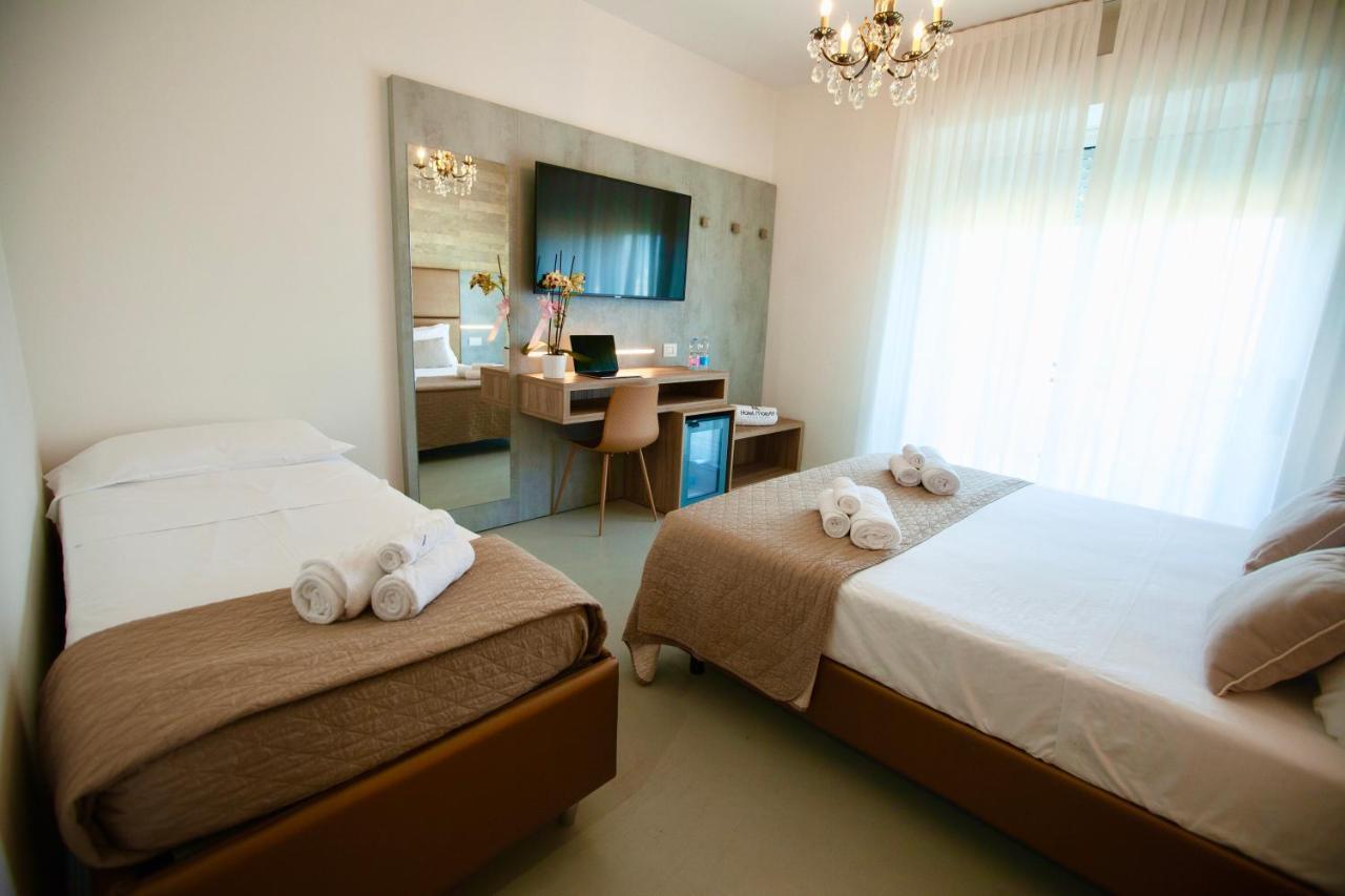 Hotel Maestri Riccione Exteriör bild
